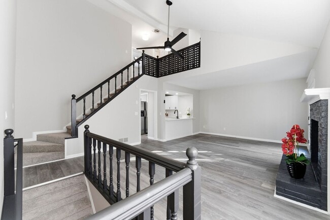 Building Photo - FULLY RENOVAYED TOWNHOME @ KENNESAW, REMARKABLE VALUE!!