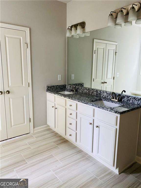 Building Photo - 3070 Andover Trl