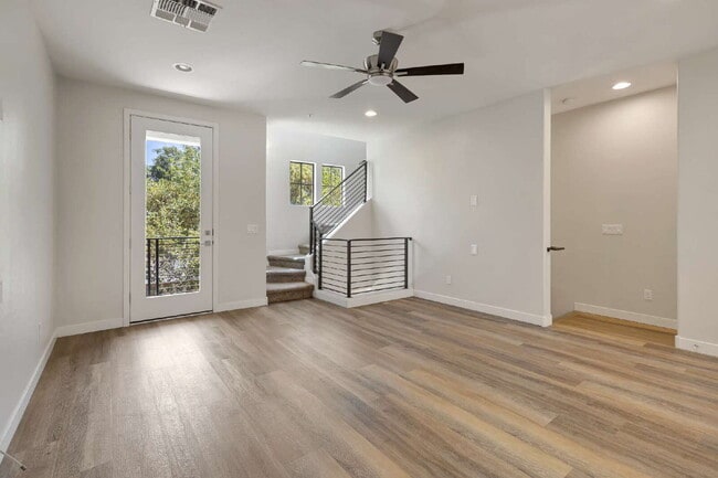 Building Photo - Sophisticated Camelback Corridor Tri-Level Townhome now available!