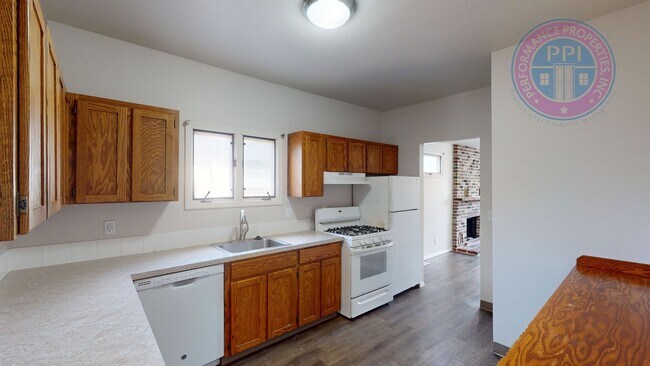 Building Photo - far455