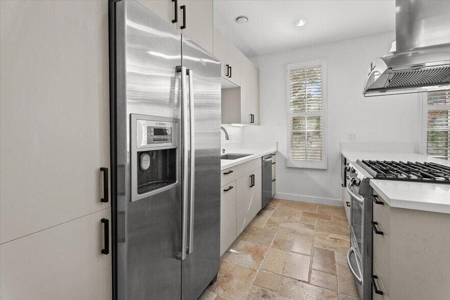 Building Photo - 1229 22nd St