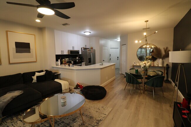 Building Photo - 6848 Brook Hollow Rd