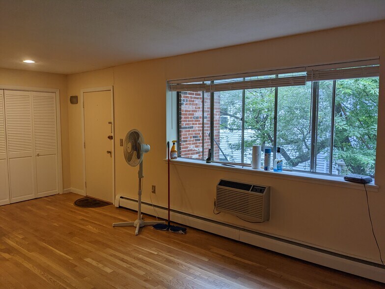 Building Photo - 64 Allston St