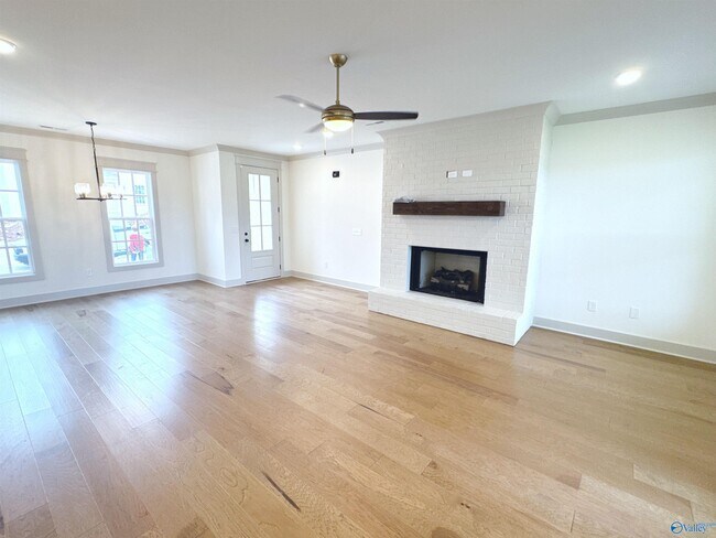 Building Photo - 106 Upperline St
