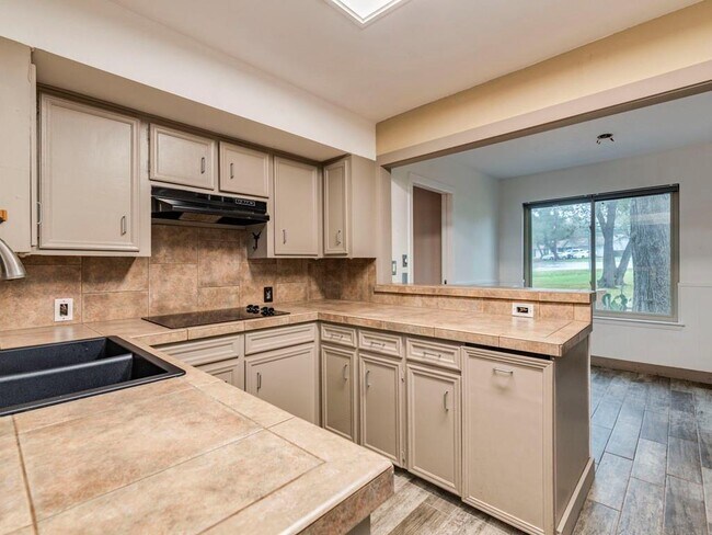 Building Photo - 9805 Murmuring Creek Dr