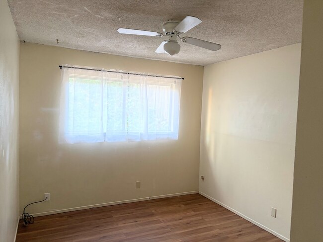 Bedroom 3 - 170 Westelle Dr