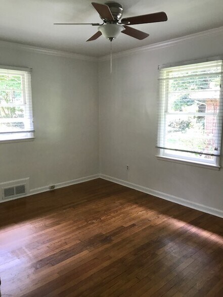 Bedroom #2 - 633 Clairmont Cir