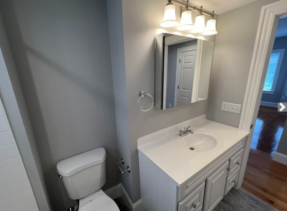 Building Photo - 33 Hancock St