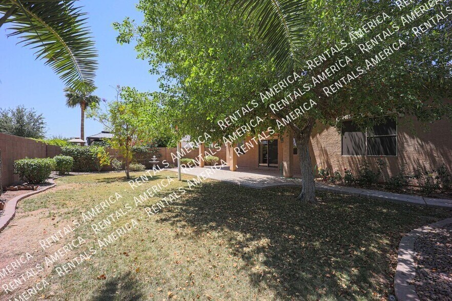 Building Photo - 6061 S Topaz Pl