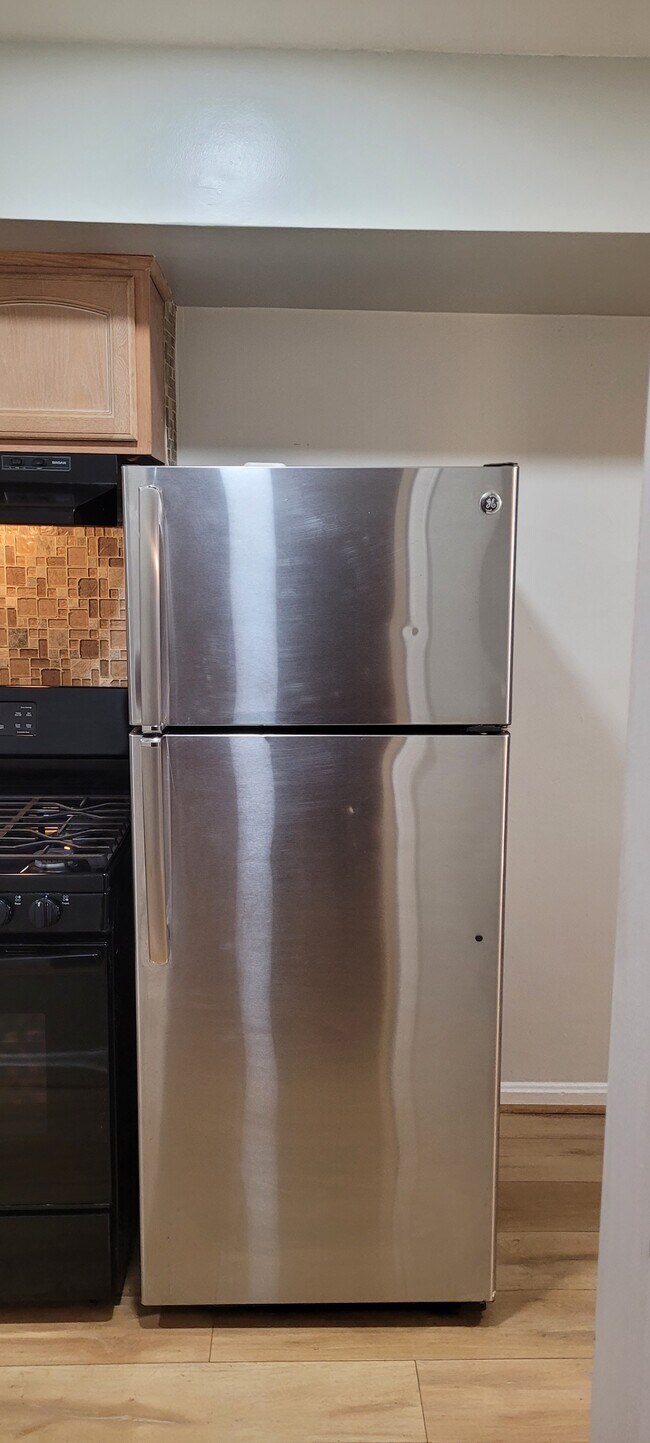 Building Photo - 1248 16th St NE