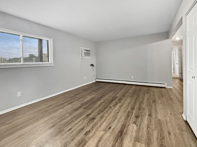 Building Photo - 1018 Abbey Ct