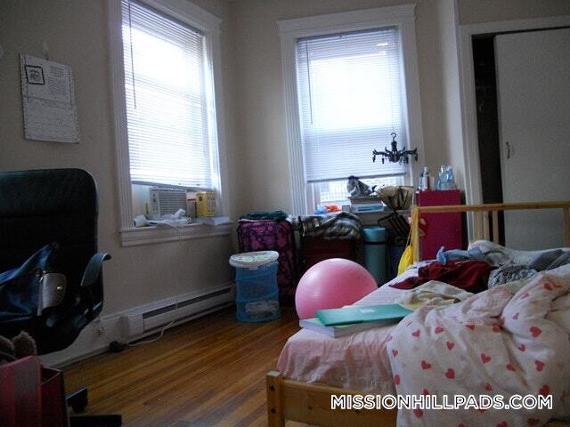 Building Photo - 895 Huntington Ave