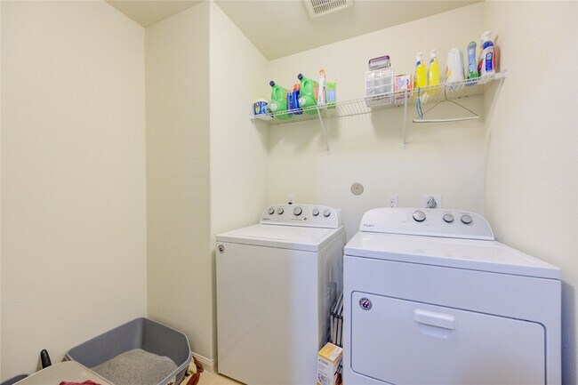 Building Photo - 7546 Fettle Ln