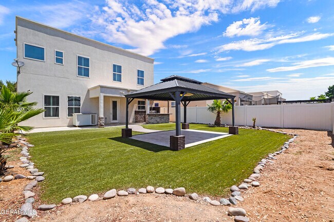 Building Photo - 13012 Birds View Cir