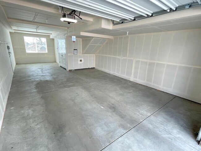Building Photo - 11161 W 53rd Pl