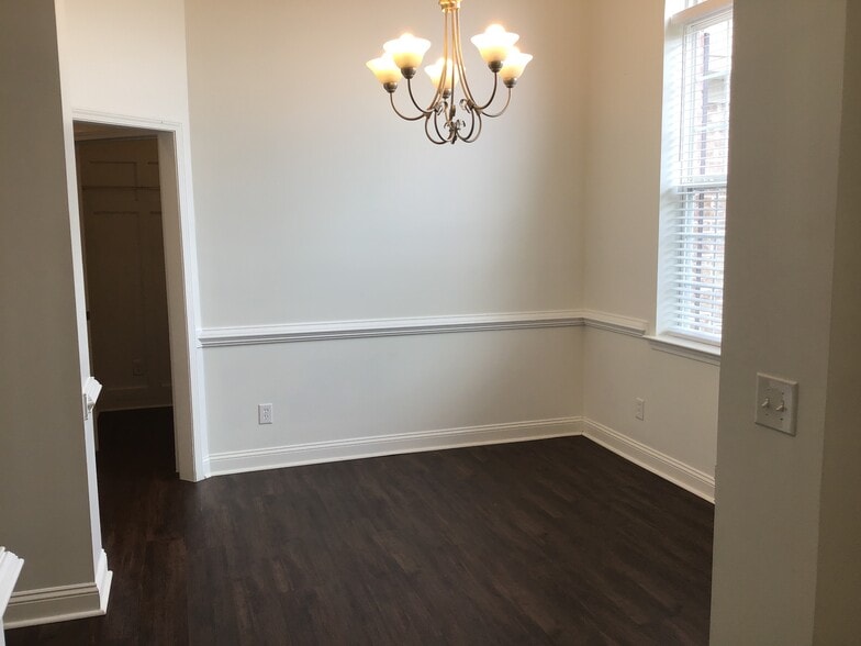 Building Photo - 307 Brighton Woods Dr