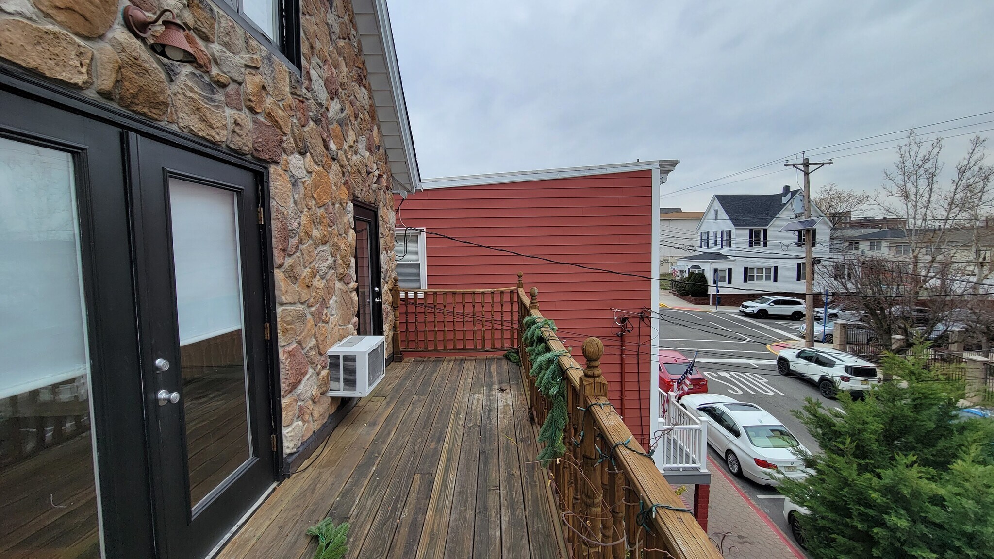 Building Photo - 19 70th St