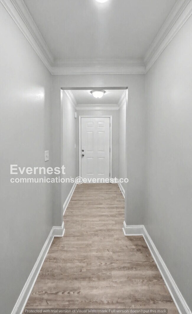 Building Photo - 3 Bed, 2.5 Bath Home with Attached Garage / Pet-Friendly / Available Now!