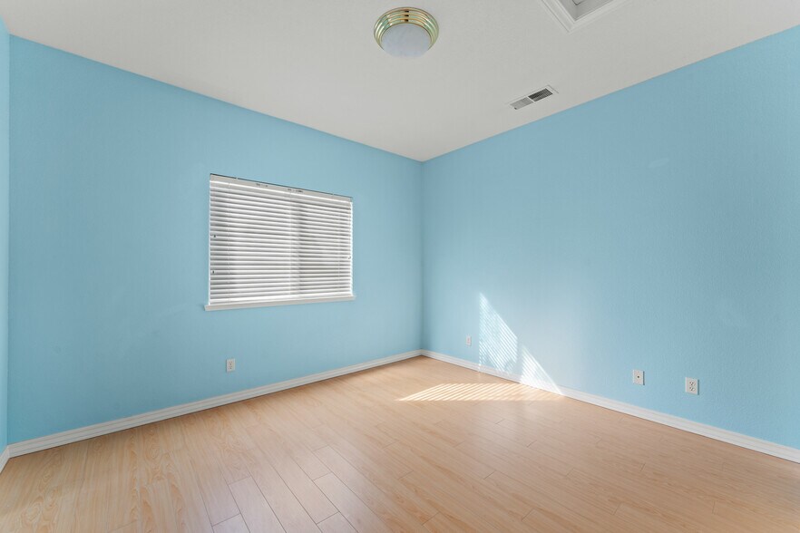 Building Photo - 5161 Weston Way