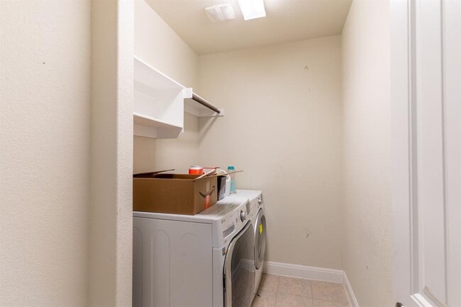 Building Photo - 2608 Pecan Creek Dr