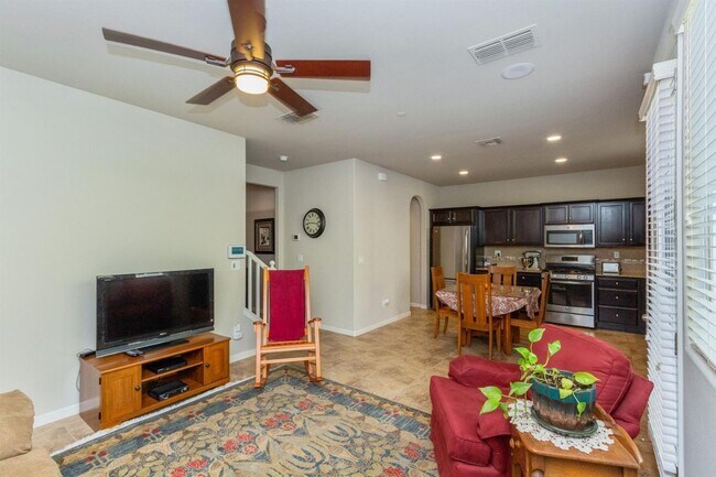 Building Photo - 1332 Joy Dr
