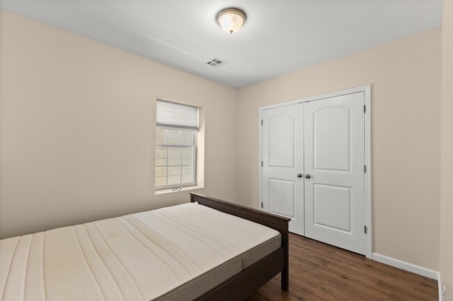 Building Photo - 23 Reynolds Ave