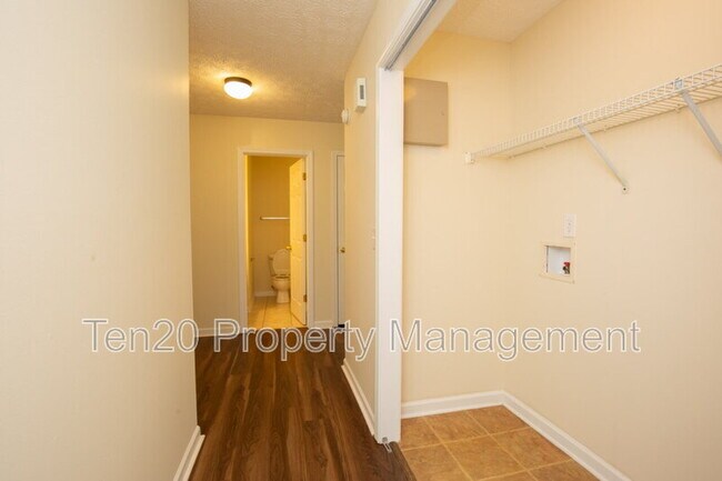 Building Photo - 9021 Sonoma Pointe Dr