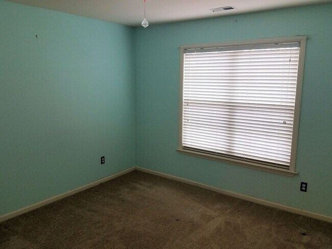 Building Photo - 100 Montauk Ct