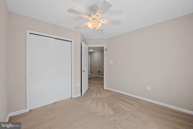 Building Photo - 23404 Rainbow Arch Dr