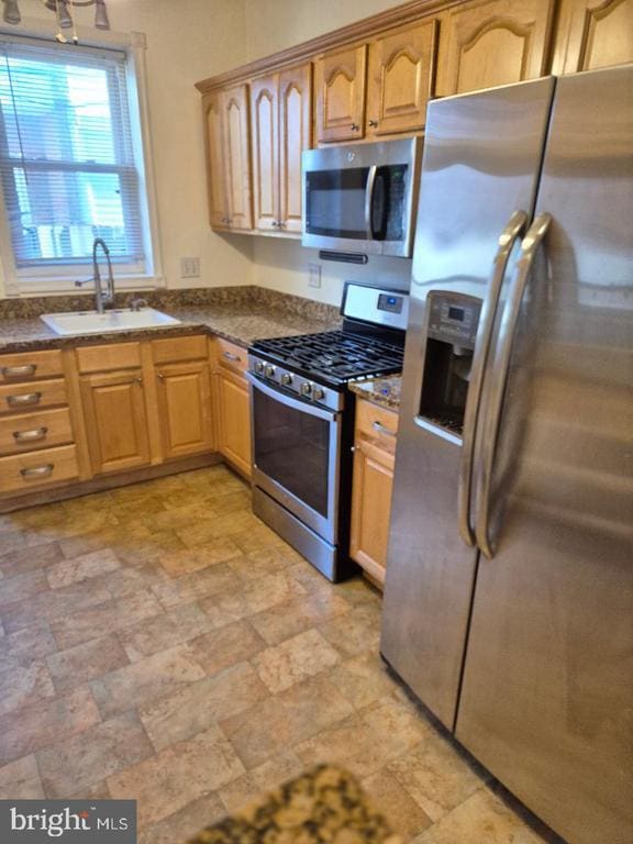 Building Photo - 2417 S Opal St