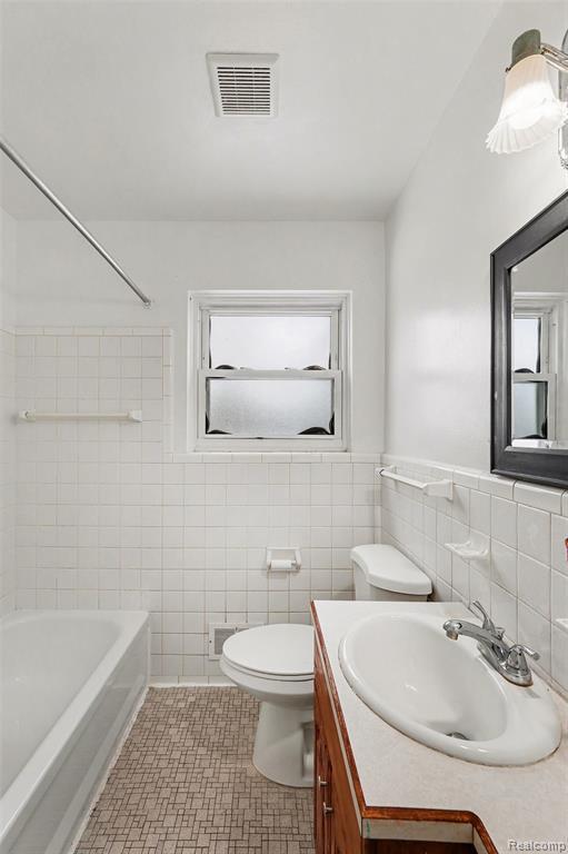 Building Photo - 34052 Viceroy Dr