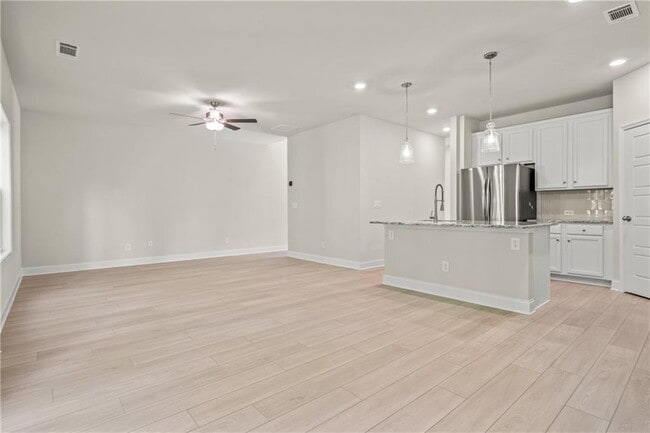 Building Photo - 32 Station Overlook Wy