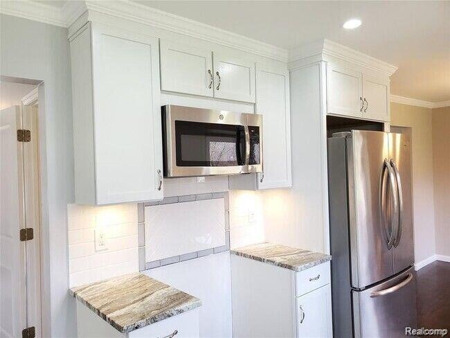 Building Photo - 15596 Nola Cir