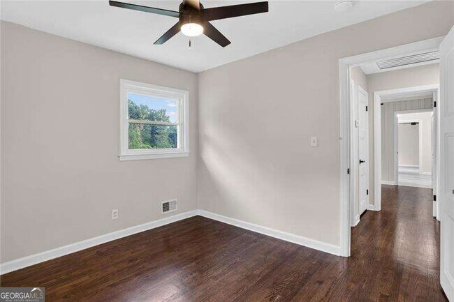 Building Photo - 3081 Glendale Ct