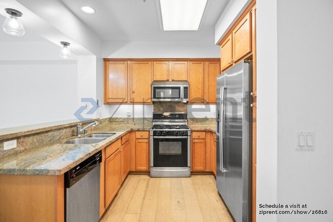 Building Photo - 1310 Creekside Dr