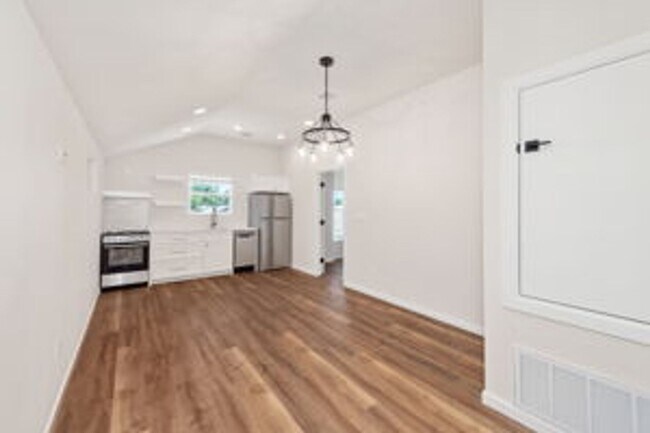 Building Photo - Newer construction - garage apartment available for rent!
