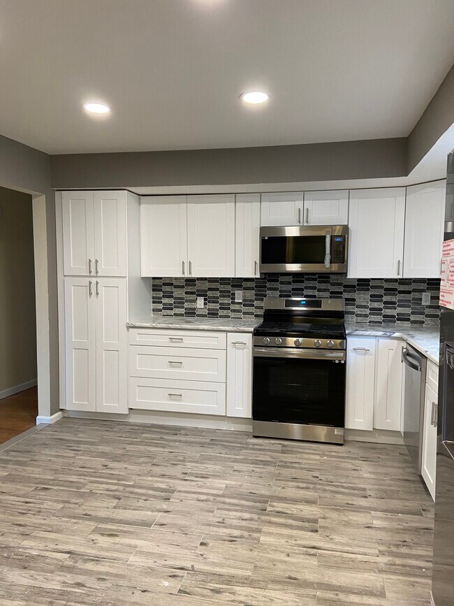 Building Photo - Rental by Owner