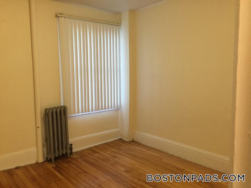 Building Photo - 441 Cambridge St