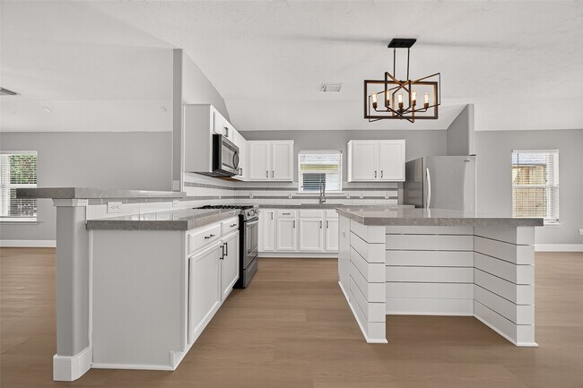 Building Photo - 22210 Bellow Glen Dr