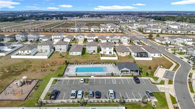 Building Photo - 38345 Honey Suckle Dr