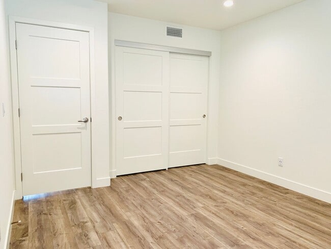 Building Photo - LIVE BY THE BEACH! LUXURY PACIFIC BEACH 3-...