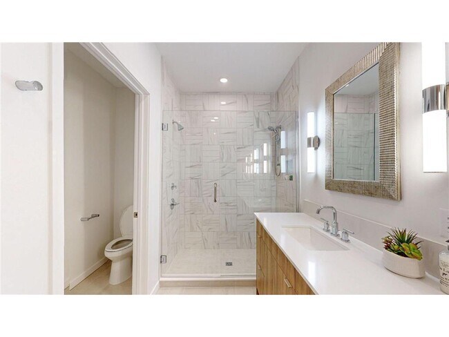 Building Photo - 4 West Dr