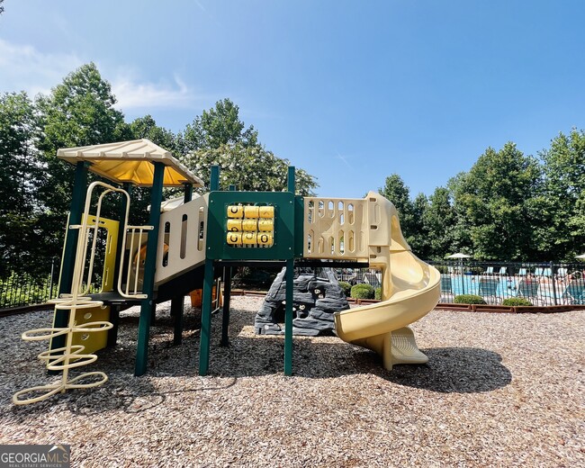 Building Photo - 256 Highland Pointe Cir E