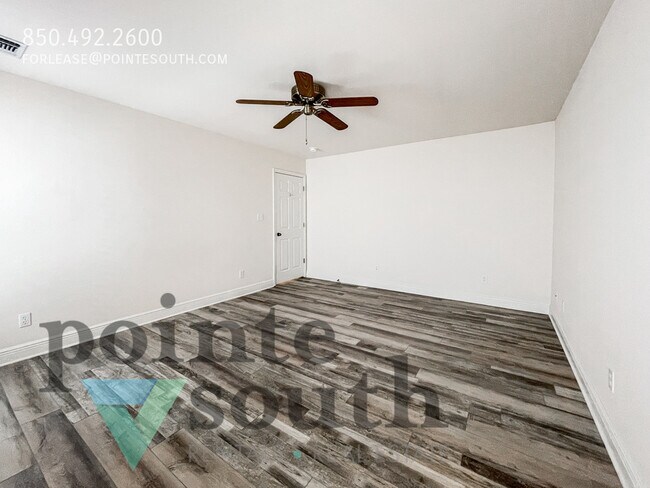 Building Photo - 5920 N Bay Point Dr