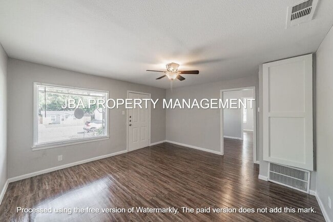 Building Photo - 5433 Houghton Ave