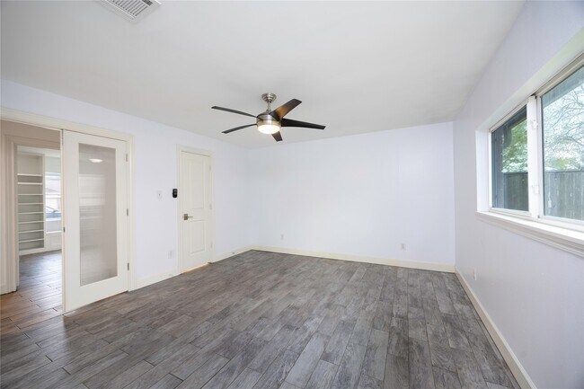 Building Photo - 418 Land Grant Dr