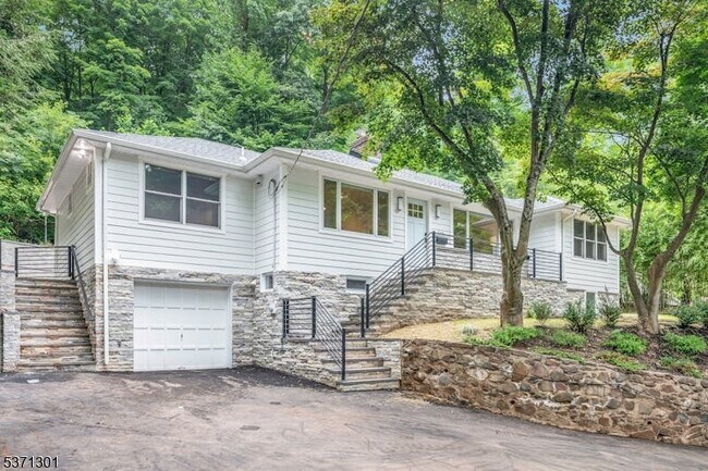 Primary Photo - 117 Sagamore Rd