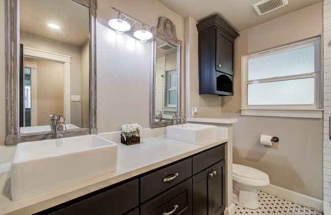 Building Photo - 18006 Bambridge Dr