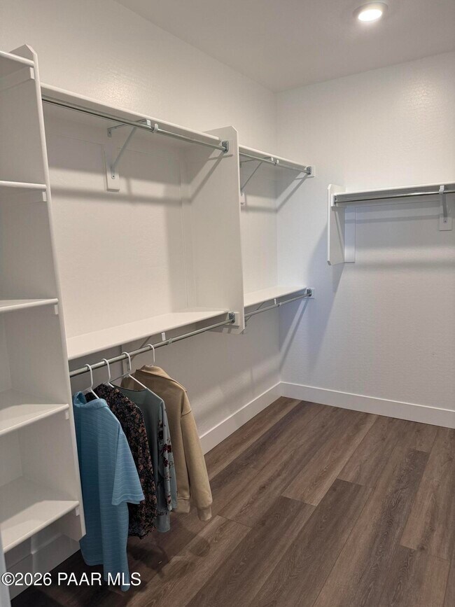 Building Photo - 6155 Summit Trl