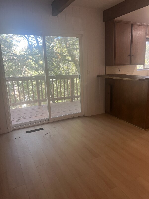 Building Photo - 675 E Victoria Ct